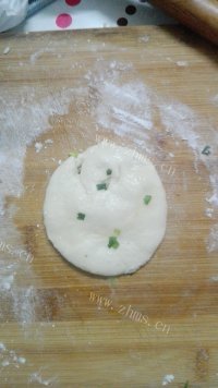 香酥的快手葱油饼做法图解5)