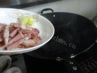 家常菜鸡蛋炒芹菜做法图解3)