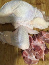 美味的椰子煲鸡做法图解1)