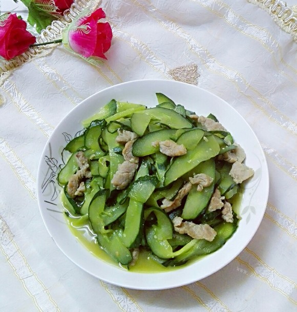 美味的青瓜炒肉