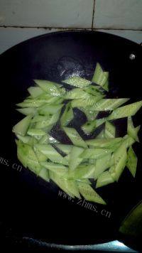 家常菜蒜香黄瓜做法图解4)