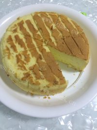 香喷喷的8寸戚风蛋糕做法图解16)