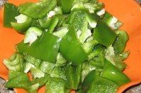 口感饱满的青椒炒豆皮做法图解2)