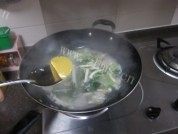 家常菜菌菇汤做法图解6)