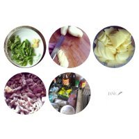 家常菜肉丝青椒土豆片做法图解1)