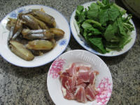 家常咸肉小白菜蛏子汤做法图解1)