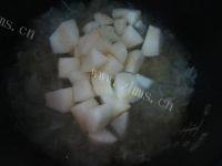 养颜的银耳雪梨羹做法图解5)