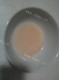 不一样的番茄烤肠披萨做法图解2)