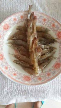 营养的蒜蓉开背虾做法图解1)