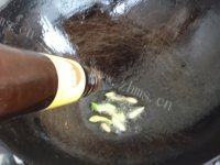 家常菜杏鲍菇炒青椒做法图解5)