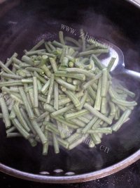 美味的红烧豆角做法图解5)