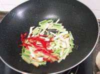「DIY」芹菜炒香干做法图解7)