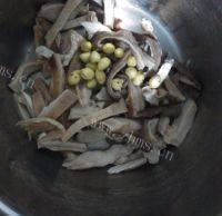 家常菜白果猪肚汤做法图解5)