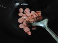 「健康美食」蒜苗炒香肠做法图解2)