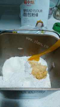 美味的卡仕达超软土司做法图解5)