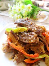美味的孜然羊肉