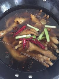 自制酱鸡爪做法图解5)