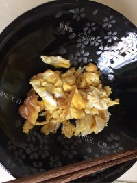 海鲜炒粉做法图解9)
