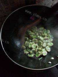 家常菜清炒蚕豆做法图解2)