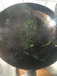 美味的油浸茼蒿做法图解4)