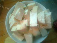 家常菜茼蒿炖豆腐做法图解2)