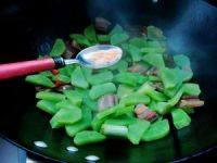家常菜腊肉炒莴笋