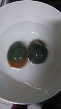 自制皮蛋豆腐做法图解1)