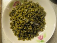家常菜肉丁炒酸豇豆做法图解3)