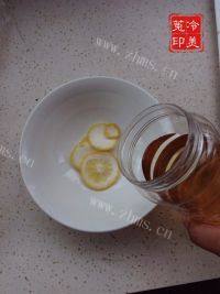 自制柠檬蜂蜜茶做法图解3)