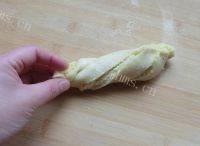 诱人的椰蓉面包卷做法图解11)