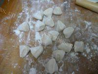 十分诱人的莲藕猪肉饺子做法图解5)