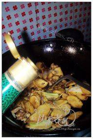 鲜美的杏鲍菇炒肉片做法图解14)