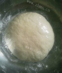 美味营养的韭菜盒子做法图解1)