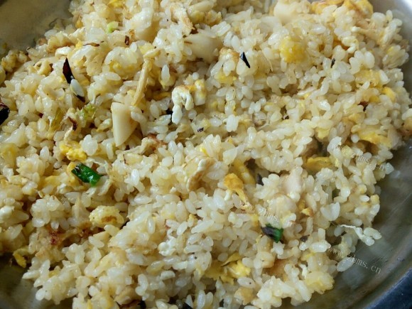 鸡肉蛋炒饭