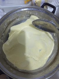 美味的奶香玉米面窝窝头做法图解1)