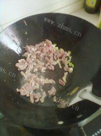 毛豆炒肉丝自制做法图解5)