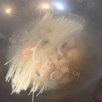 营养丰富长寿面做法图解5)