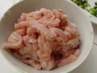 「健康美食」芹菜炒肉丝做法图解1)