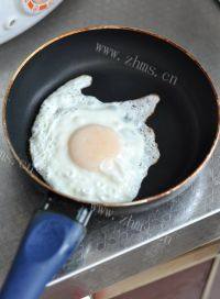 手工制作的腊肉石锅拌饭做法图解3)