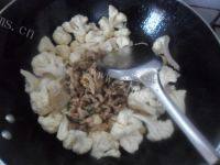 花菜炒肉丝做法图解5)