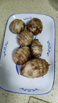 营养的小香芋土人参叶汤做法图解1)