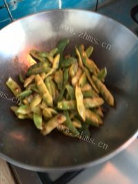 家常菜豆角炖粉条做法图解3)