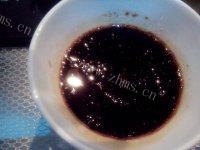 简易的凉拌皮蛋豆腐做法图解5)