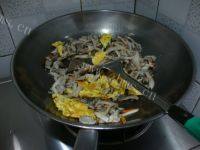 简易的蘑菇炒鸡蛋