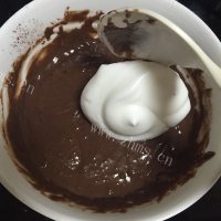 自制可可蛋糕做法图解8)