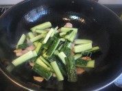 肉片炒黄瓜做法图解4)