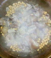 家常菜黄豆焖猪蹄