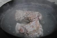 可口的小炖羊排做法图解3)