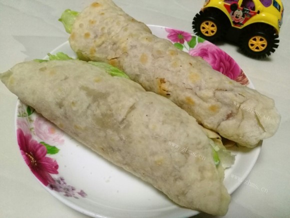 色泽鲜亮的老北京鸡肉卷