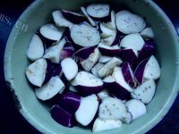 家常菜蒜香茄子做法图解2)